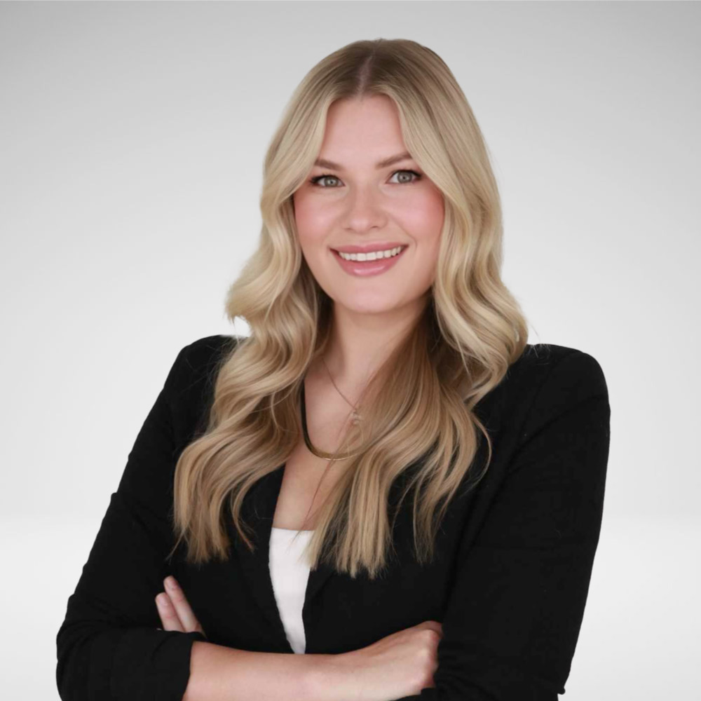 Addison Group Headshot of Branch Manager Candace Bracher