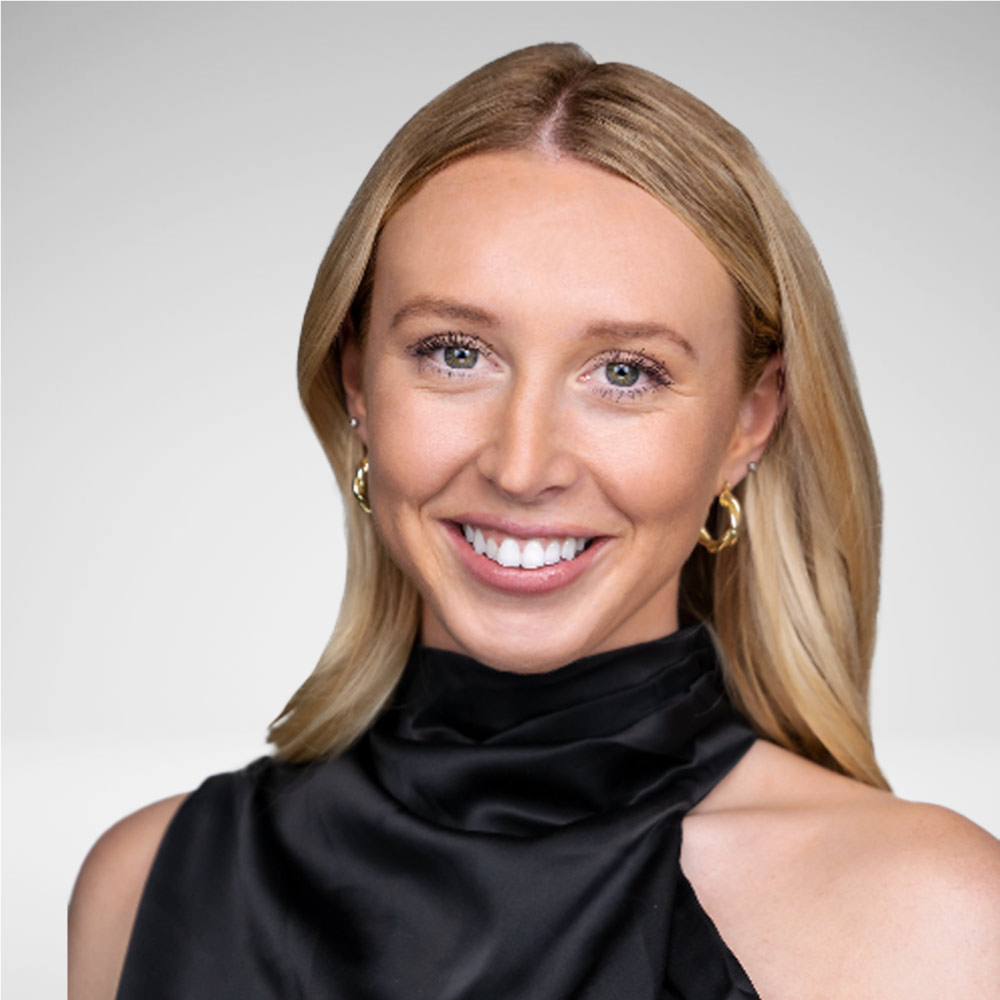 Addison Group Headshot of Branch Manager Olivia Filder